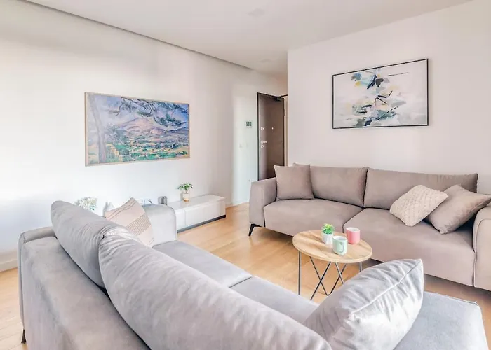 아파트 Ventus White 자다르